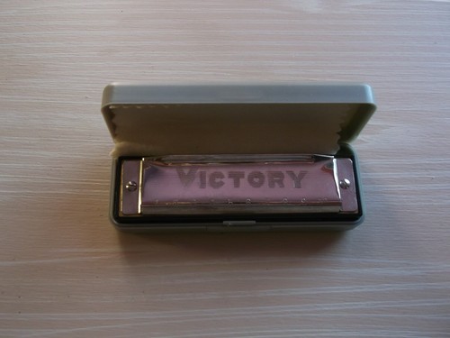 Victory harmonica holes c - harmonica,